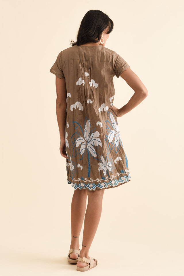 alt text|model:Brontie image 4