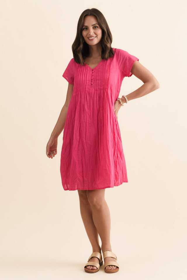 Sabina Fuchsia Crinkle Cotton Dress,Brunette model,alt text|model:MJ image 6