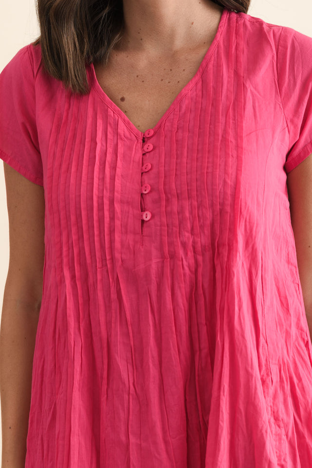 Sabina Fuchsia Crinkle Cotton Dress,Brunette model,alt text|model:MJ image 9
