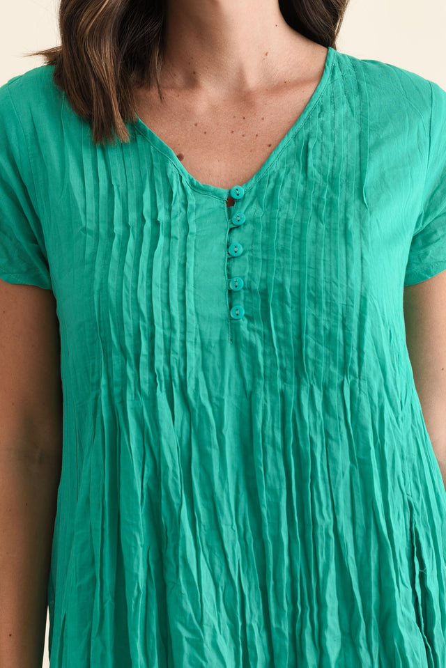 Sabina Green Crinkle Cotton Dress,Brunette model,alt text|model:MJ image 9