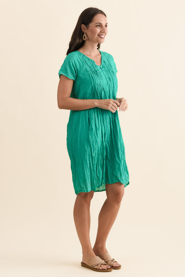 Sabina Green Crinkle Cotton Dress,Brunette model,alt text|model:MJ image 7