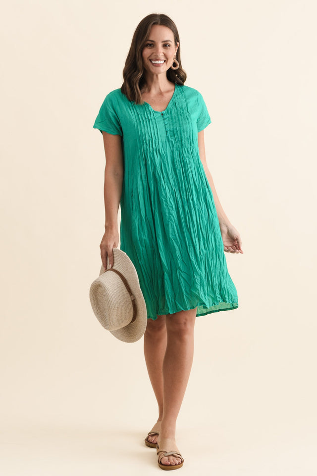 Sabina Green Crinkle Cotton Dress,Brunette model,alt text|model:MJ