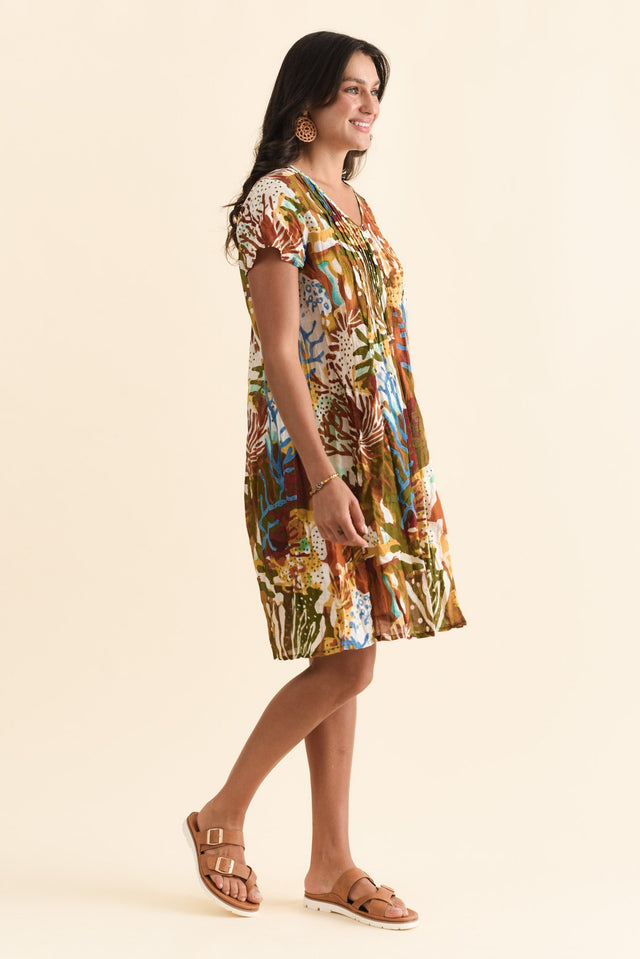 alt text|model:Brontie image 5