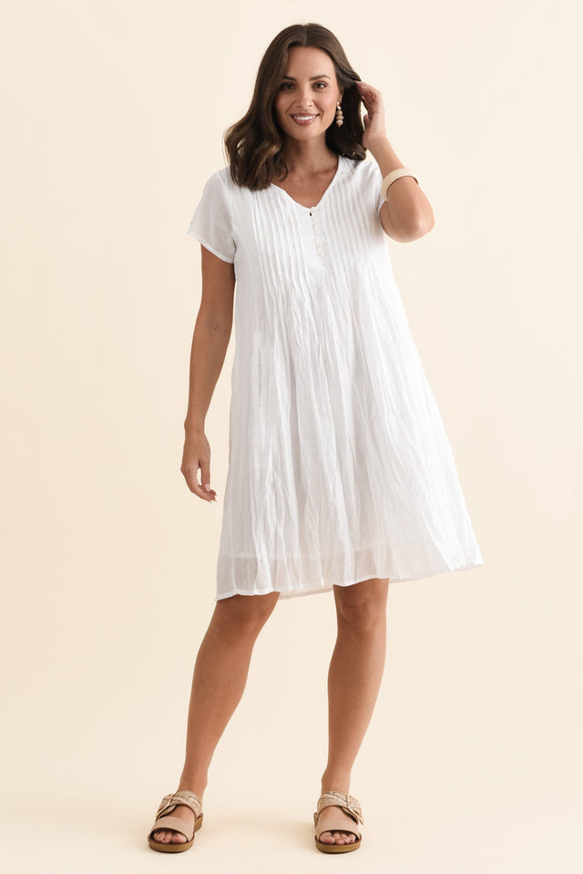 Sabina White Crinkle Cotton Dress,Brunette model,alt text|model:MJ image 4