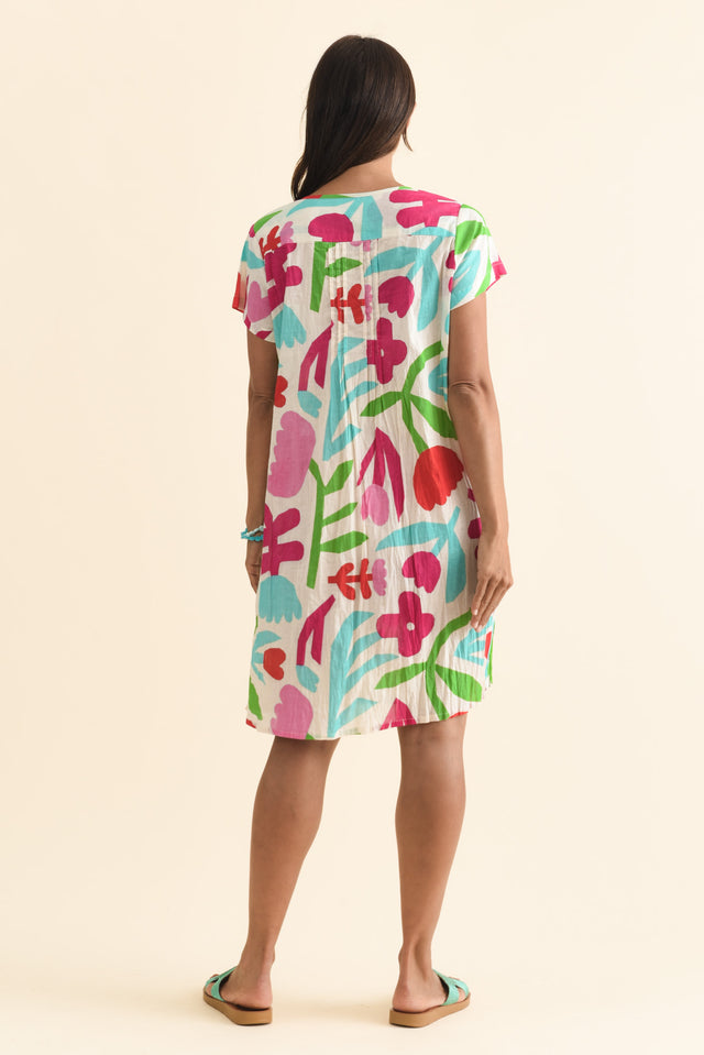 alt text|model:Cara image 5