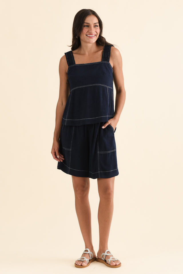Sage Navy Contrast Top,Full Body,Brunette model,alt text|model:Brontie image 2