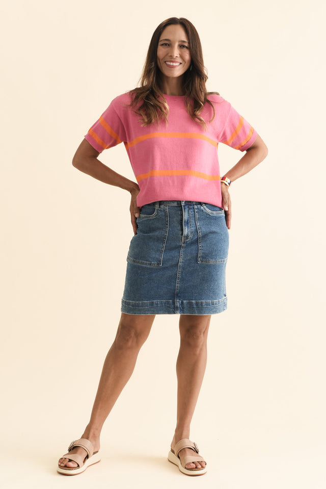 alt text|model:Cara image 7