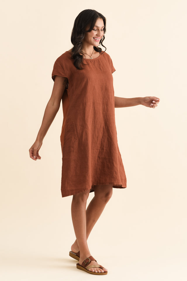 alt text|model:Brontie image 4