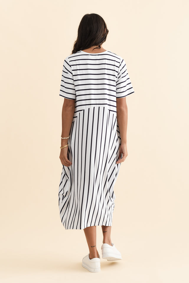 alt text|model:Brontie image 6