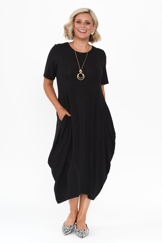 alt text|model:Brooke