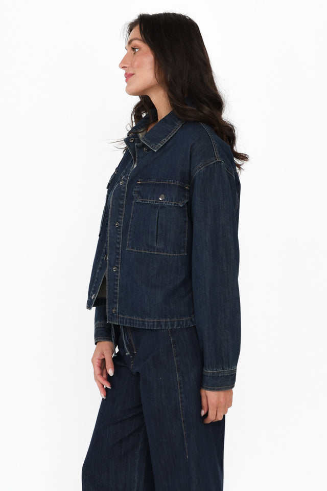 alt text|model:Brontie image 4