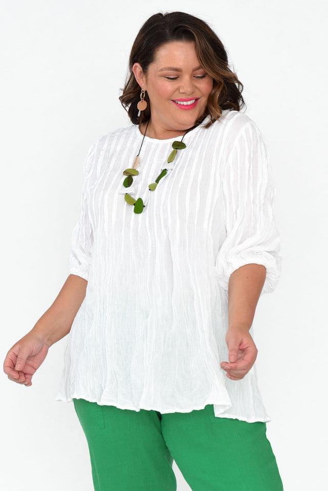plus-size,curve-tops,plus-size-sleeved-tops,plus-size-cotton-tops alt text|model:Stacey;wearing:XL image 7