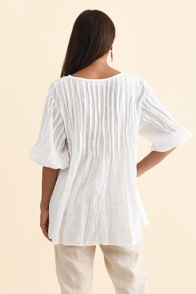 Selma White Crinkle Cotton Top,Brunette model,alt text|model:Cara image 7