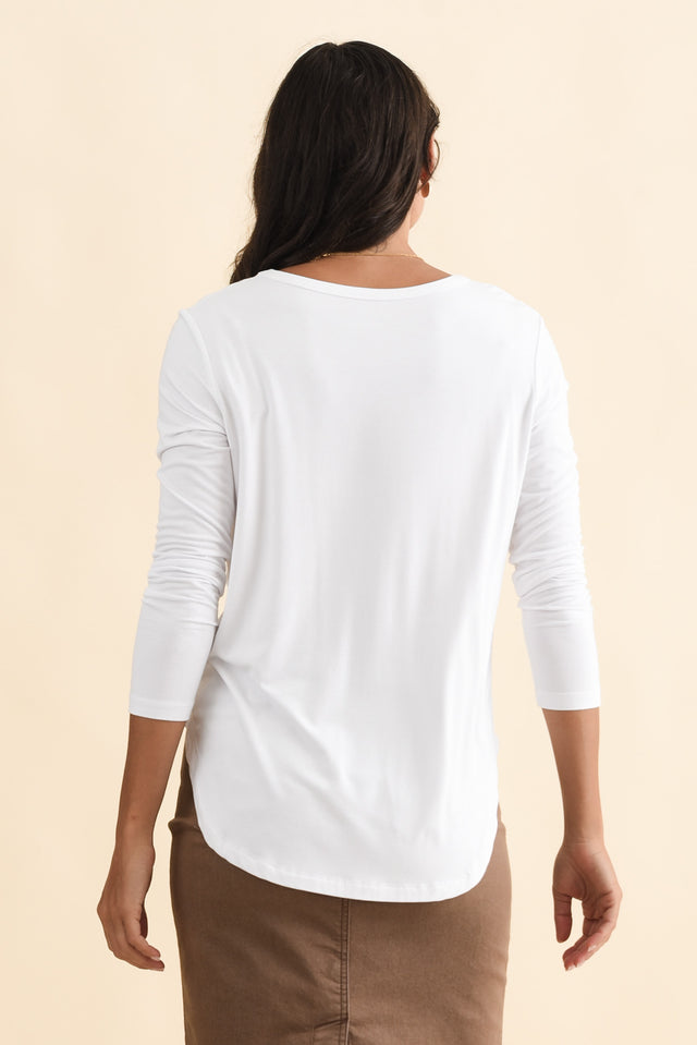Sia White Bamboo V Neck Top,Brunette model,alt text|model:Brontie image 6