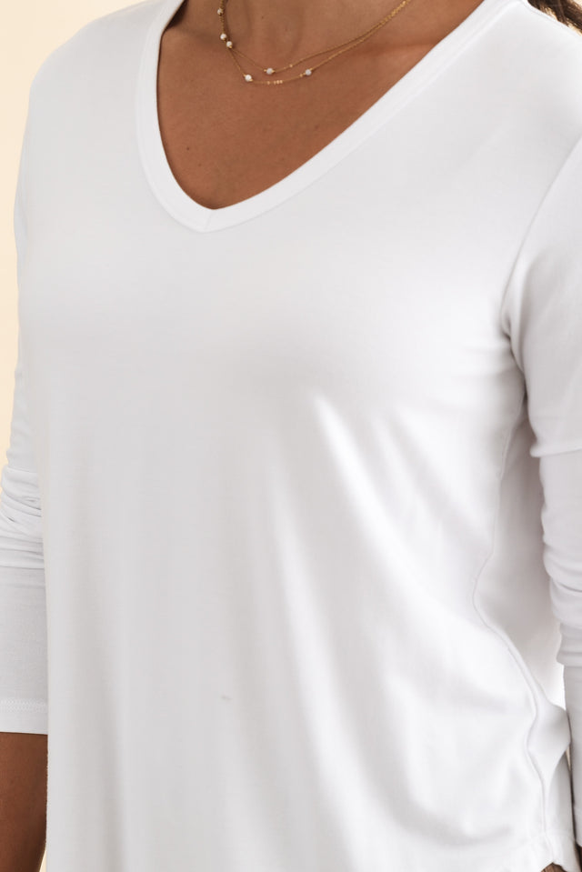 Sia White Bamboo V Neck Top,Brunette model,alt text|model:Brontie image 7