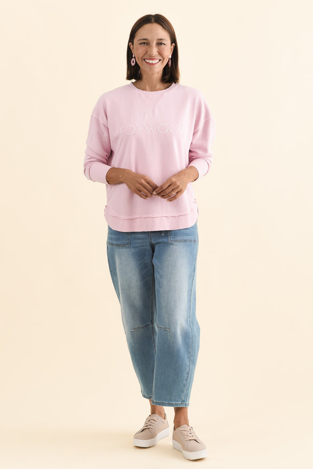 Simplified Blush Cotton Crewneck Sweatshirt,Brunette model,alt text|model:Cara image 8