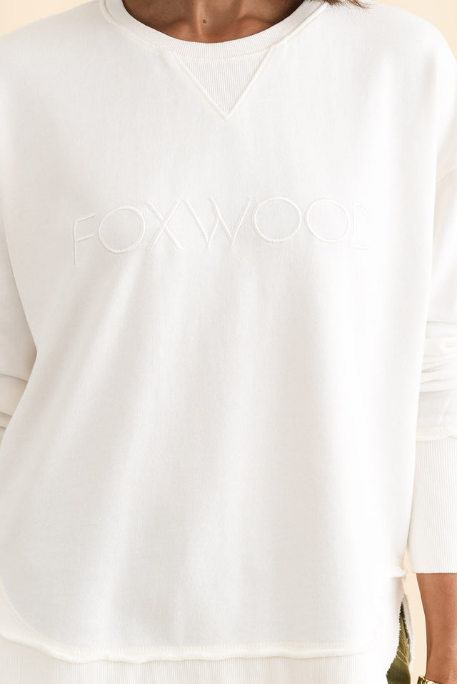 Simplified White Cotton Crewneck Sweatshirt,Brunette model,alt text|model:Cara image 9
