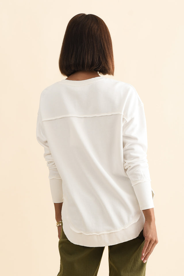 Simplified White Cotton Crewneck Sweatshirt,Brunette model,alt text|model:Cara image 8