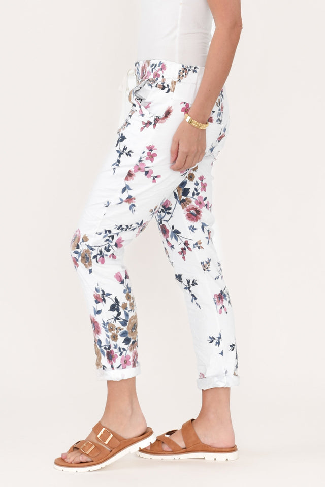 alt text|model:MJ image 5