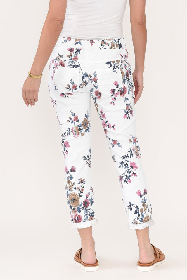 alt text|model:MJ image 6