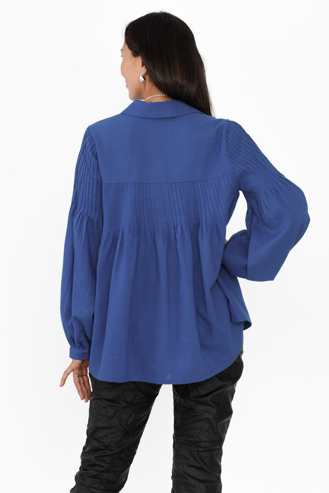 alt text|model:Cara image 5