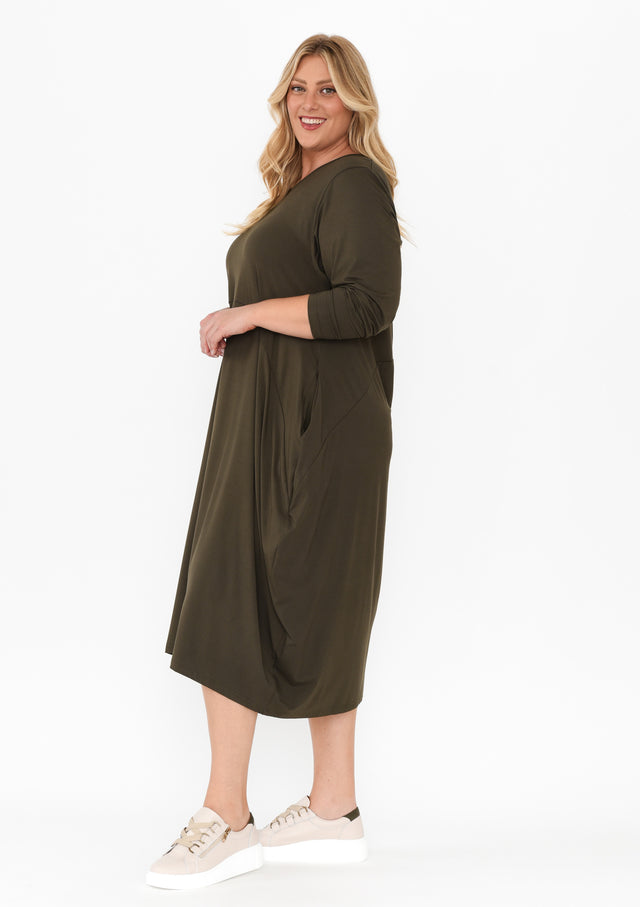 alt text|model:Caitlin image 10