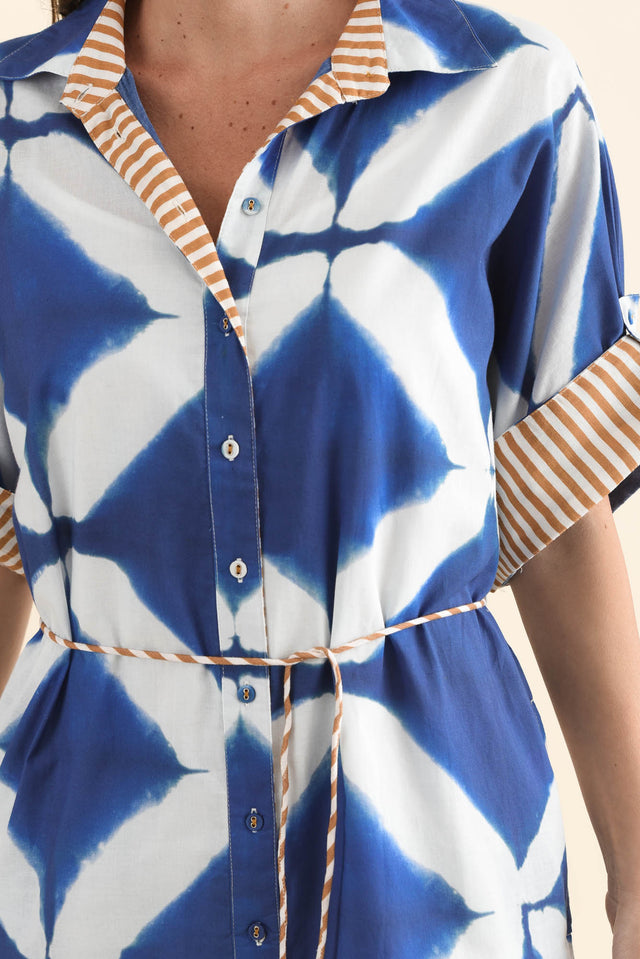 Soli Blue Geo Cotton Shirt Dress,Detail,Brunette model,alt text|model:MJ image 5
