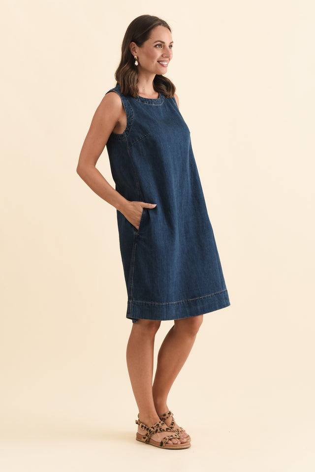 alt text|model:MJ image 4