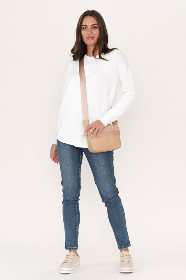 alt text|model:MJ image 4