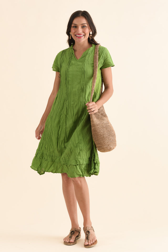 Stassi Fern Green Crinkle Cotton Dress,Front,Brunette model,alt text|model:Brontie