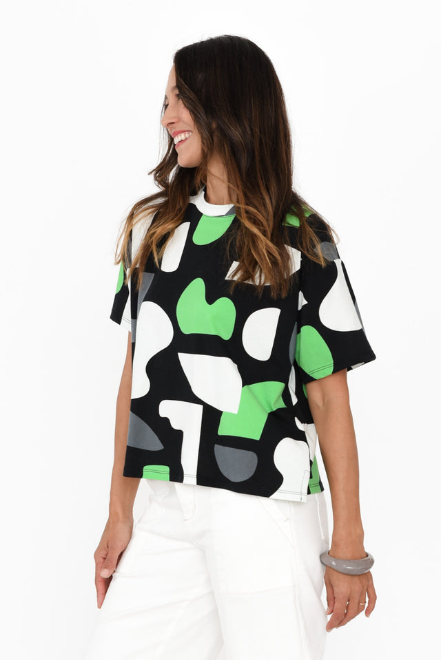 alt text|model:Cara image 4