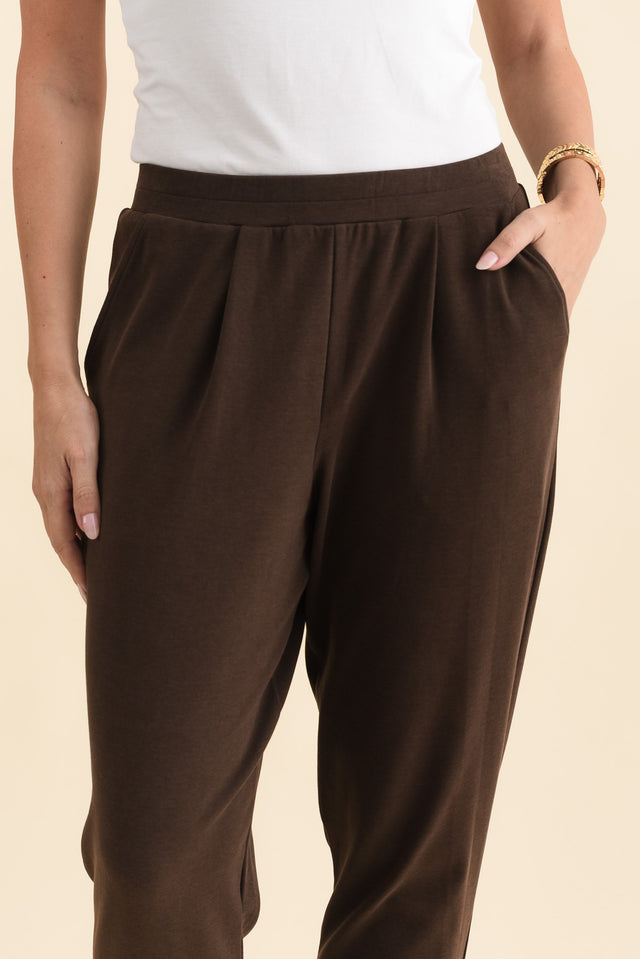 SuedeLuxe Chocolate Pocket Pants,Brunette model,alt text|model:MJ image 6