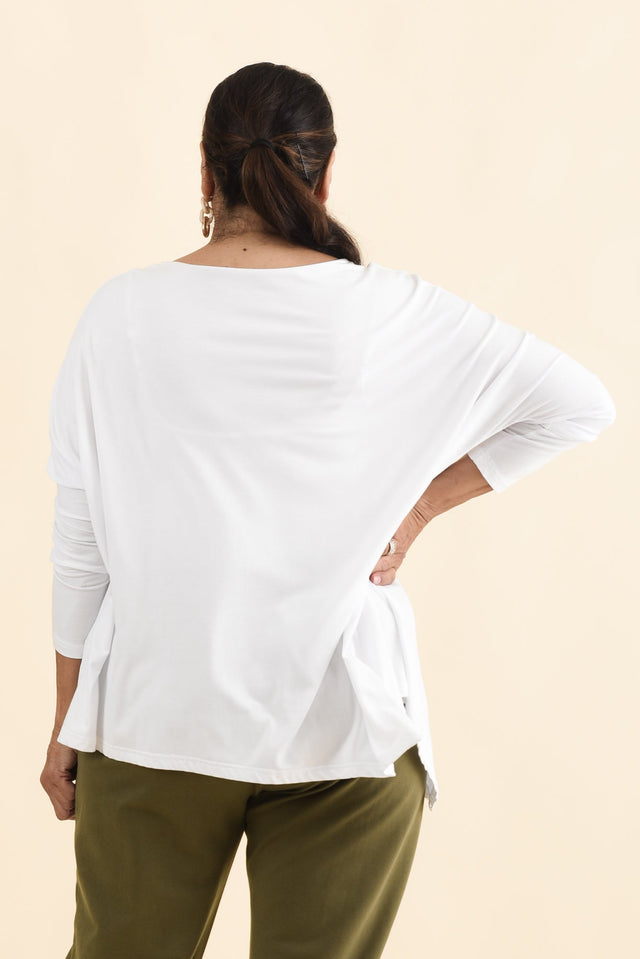 Susie White Asymmetrical Bamboo Top,Brunette model,alt text|model:Pilita image 10