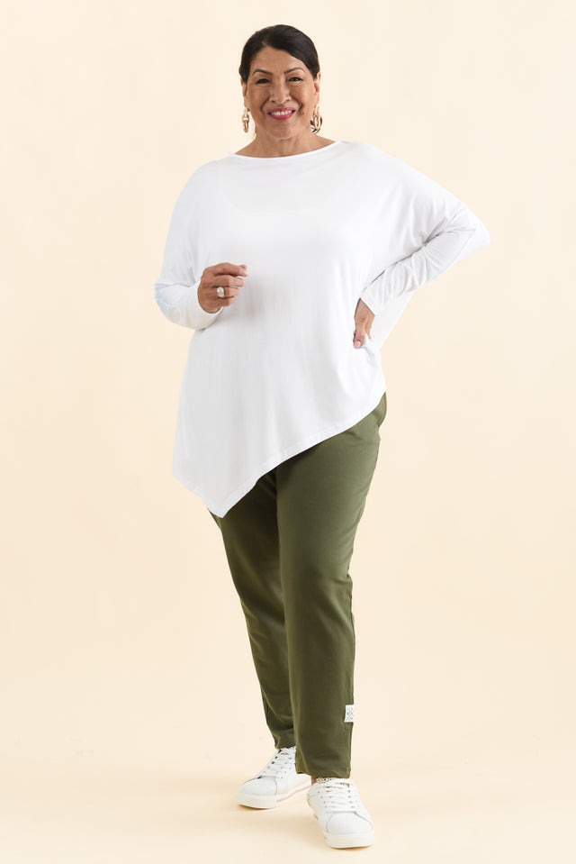 Susie White Asymmetrical Bamboo Top,Brunette model,alt text|model:Pilita image 8