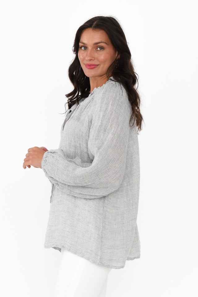 alt text|model:Brontie image 4