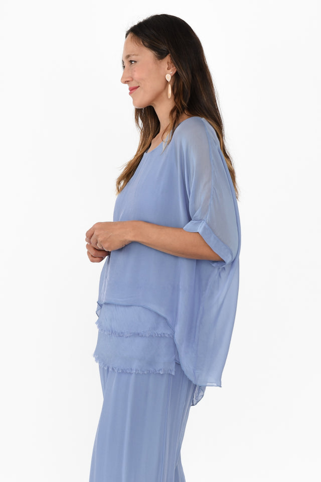 alt text|model:Cara image 3