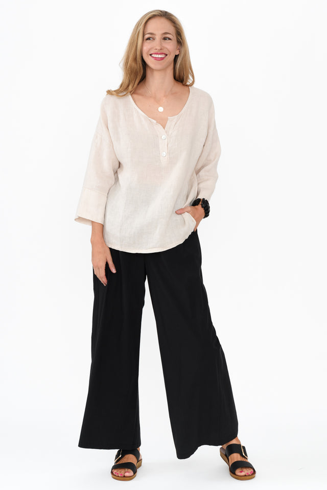 alt text|model:Anthea