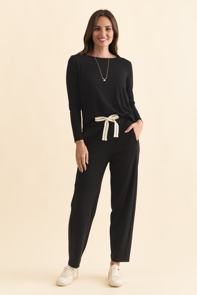 alt text|model:MJ image 6