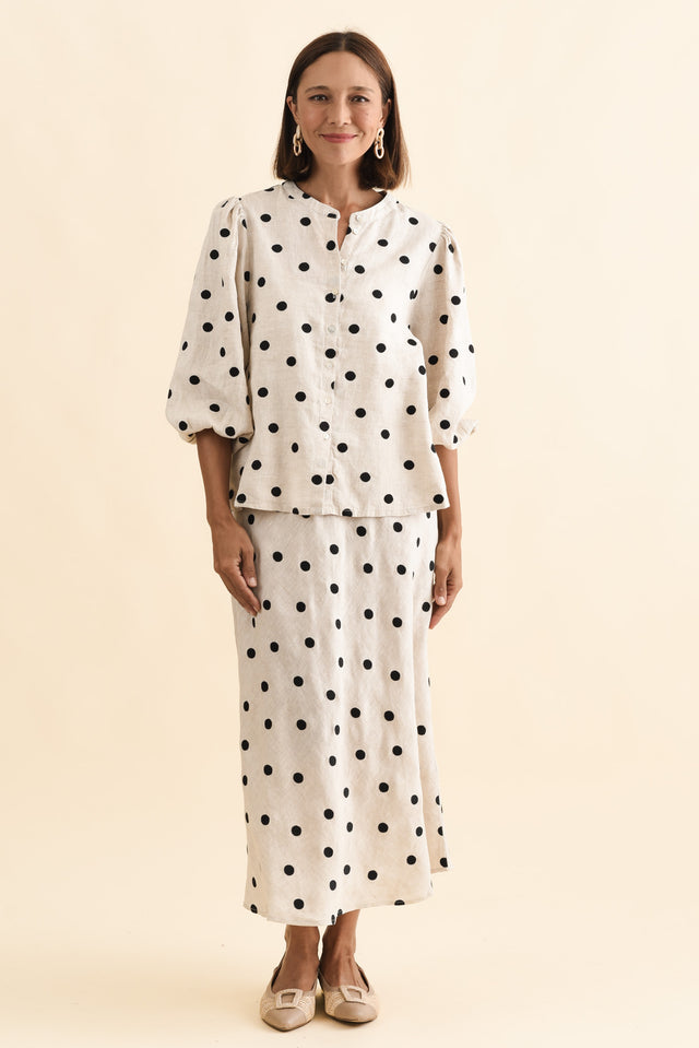 Teya Beige Spot Linen Puff Sleeve Blouse,Brunette model,alt text|model:Cara image 7
