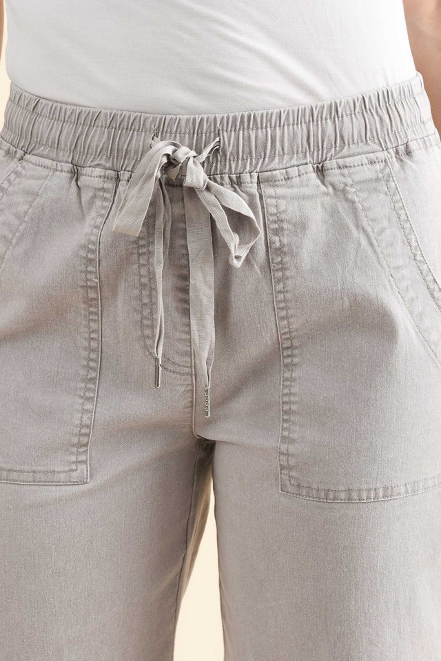 Theodore Washed Natural Drawstring Pants,Detail,Brunette model,alt text|model:MJ image 5