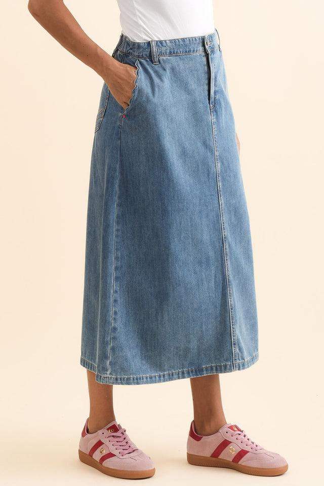 Tilda Blue Denim Midi Skirt,Brunette model,alt text|model:Brontie image 4