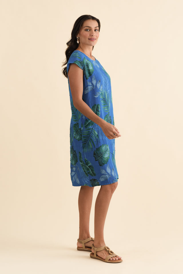 alt text|model:Brontie image 4