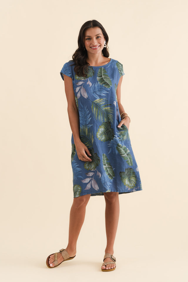 alt text|model:Brontie image 6