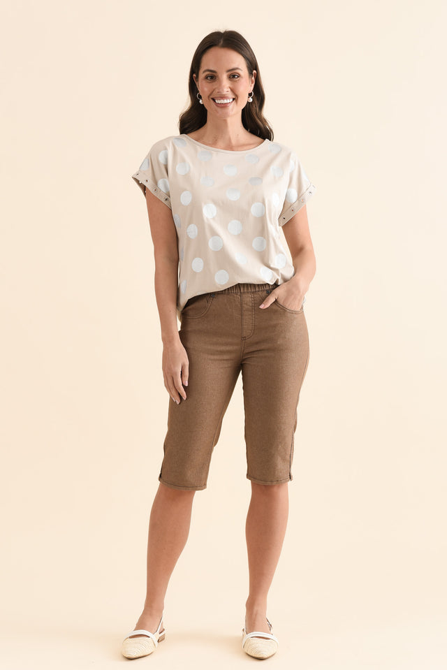 Tora Mocha Stretch Shorts,Full Body,Brunette model,alt text|model:MJ image 8