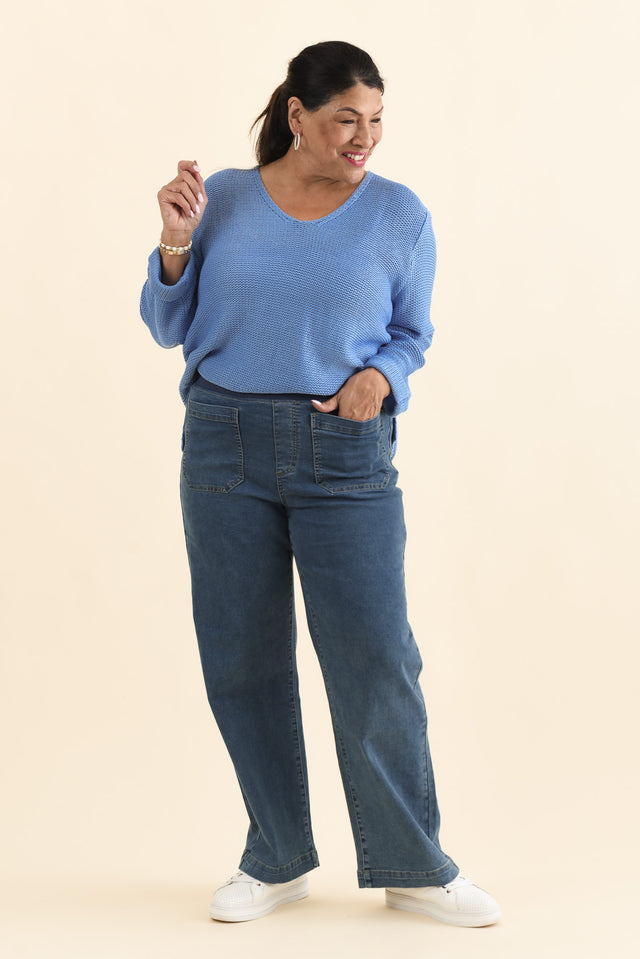 Carpenter Blue Denim Stretch Jeans,Brunette model,alt text|model:Pilita image 10