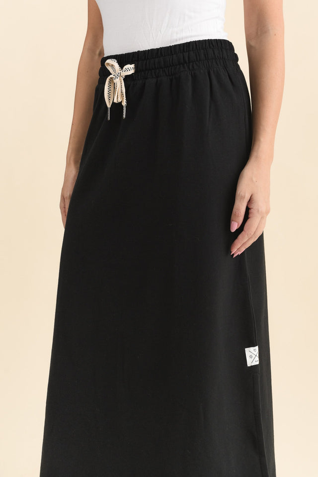 Travel Black Cotton Maxi Skirt,Detail,Brunette model,alt text|model:MJ image 7