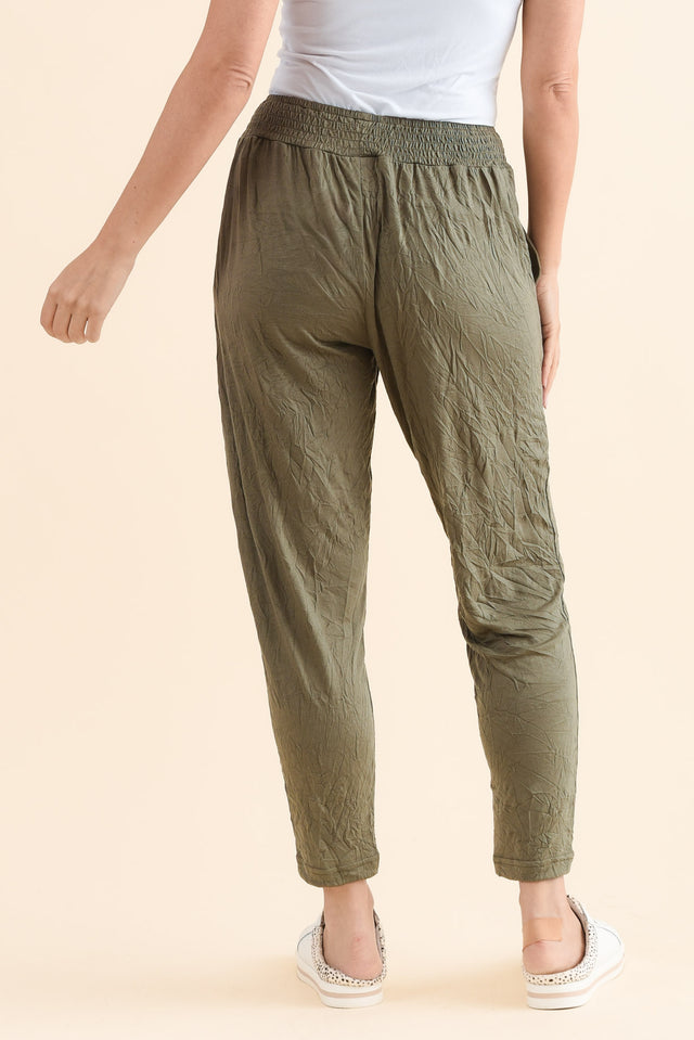 Travel No-Iron Khaki Cropped Pants,Back,Brunette model,alt text|model:MJ image 4