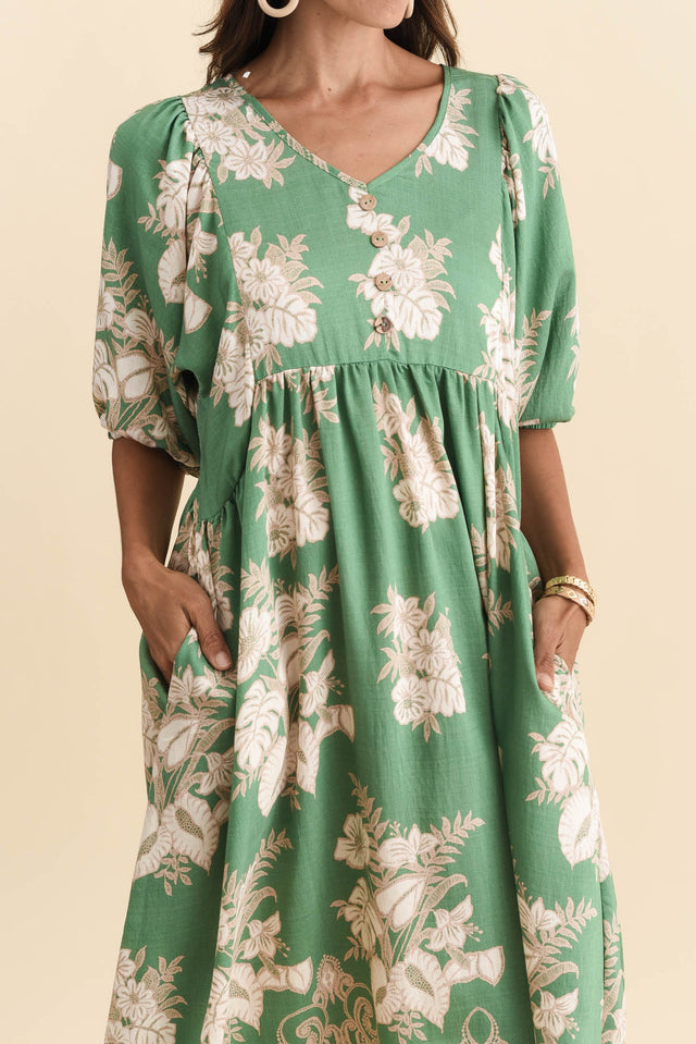 alt text|model:Cara image 7