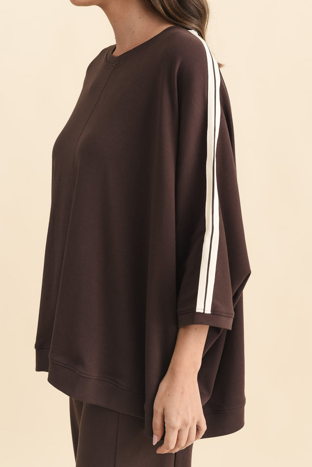 Valeria Chocolate Cotton Oversized Tee,Brunette model,alt text|model:MJ image 6