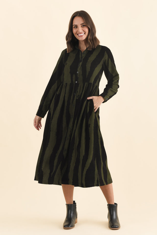 alt text|model:MJ image 6